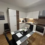 Apartment Paky 00313