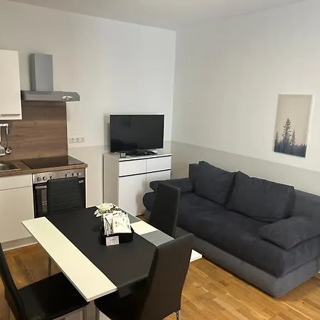 Apartment Paky 00313